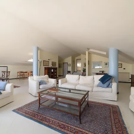 Villa Pescara Guest house *