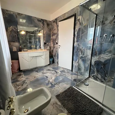 Villa Pescara Guest house *