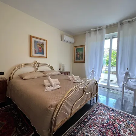 Villa Pescara Guest house *