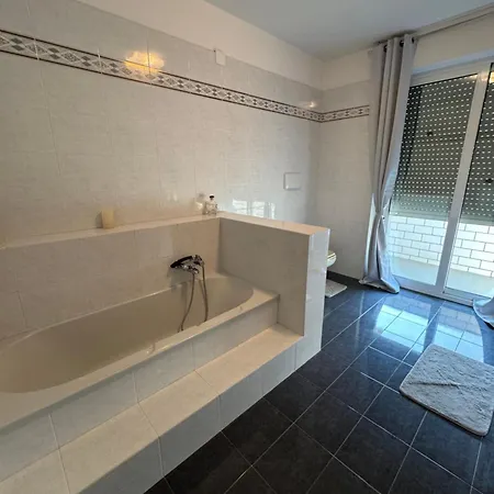 Villa Pescara Guest house *